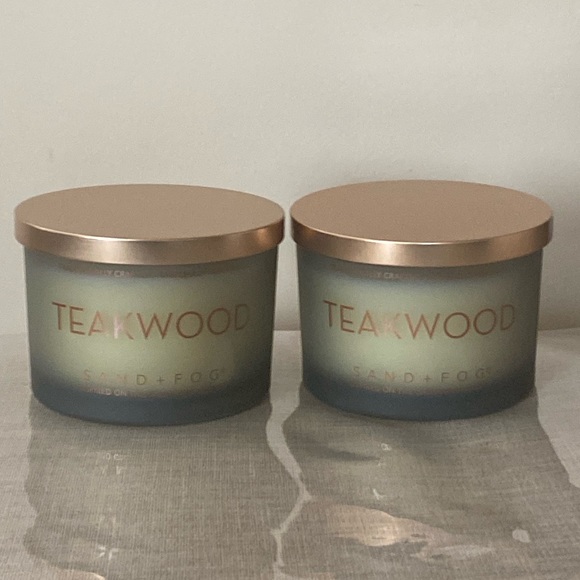 Lot of 2 SAND AND FOG 12 oz. Screenprint Teakwood Candle - Picture 1 of 10